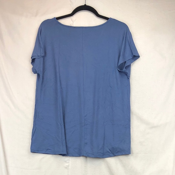 ✨Halston V-Neck Knit Extended Shoulder Top - Picture 5 of 6